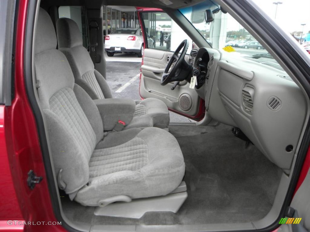Graphite Interior 2002 Chevrolet S10 LS Extended Cab Photo #38722579