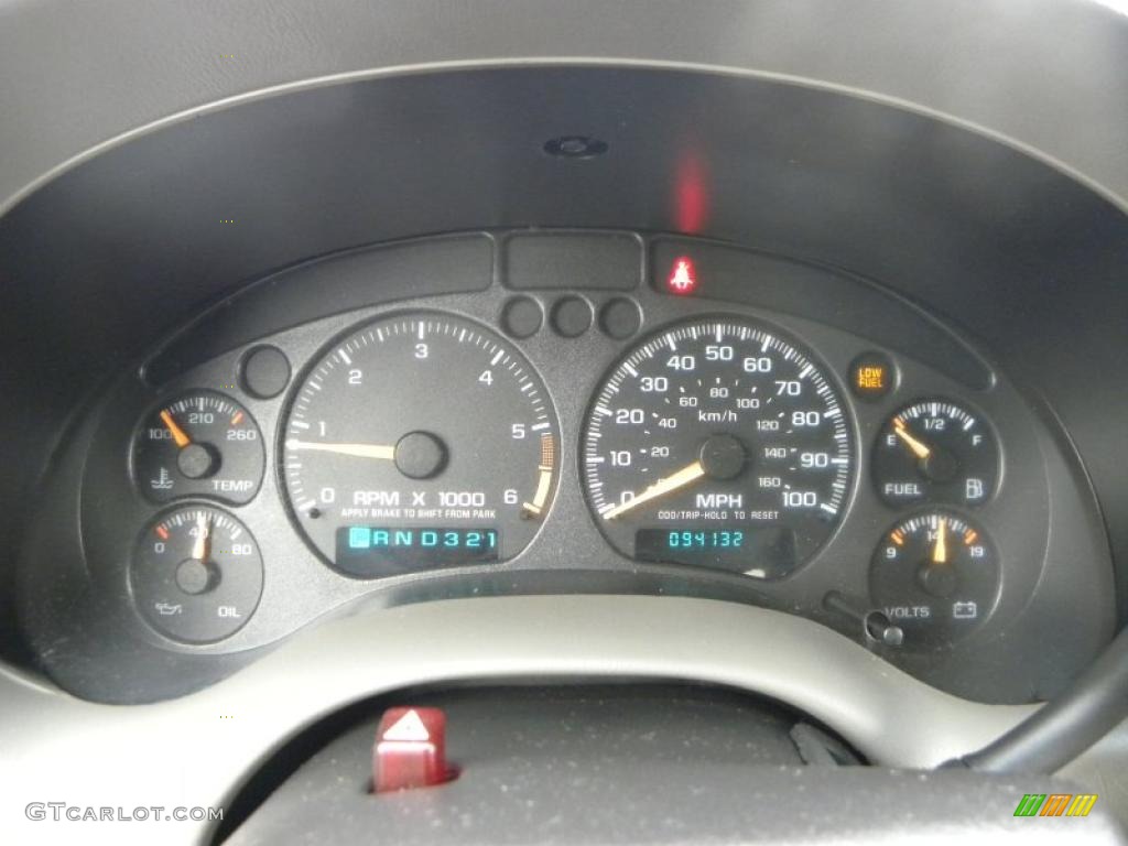 2002 Chevrolet S10 LS Extended Cab Gauges Photo #38722659