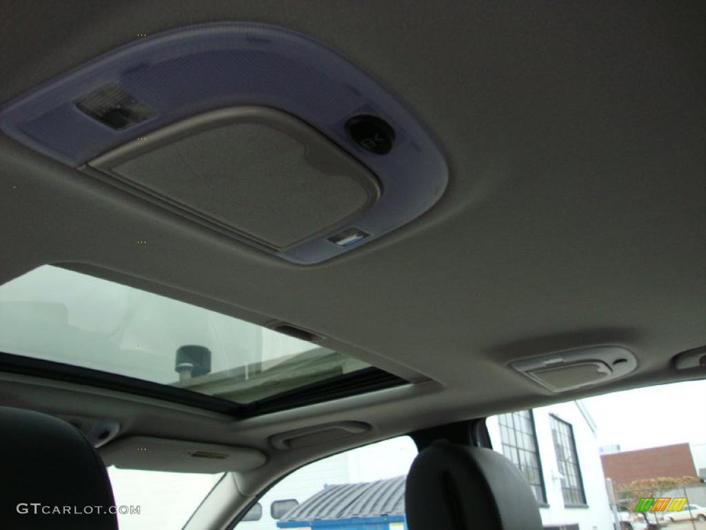 2005 Mercedes-Benz S 500 4Matic Sedan Controls Photo #38723015