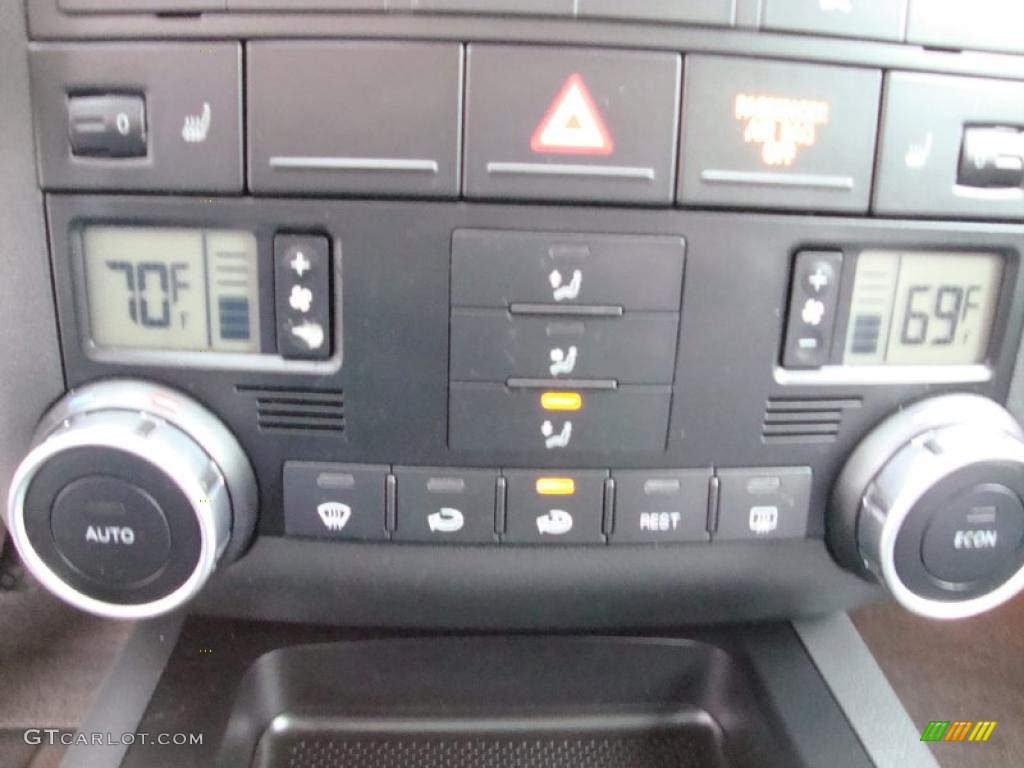 2004 Volkswagen Touareg V6 Controls Photo #38724075