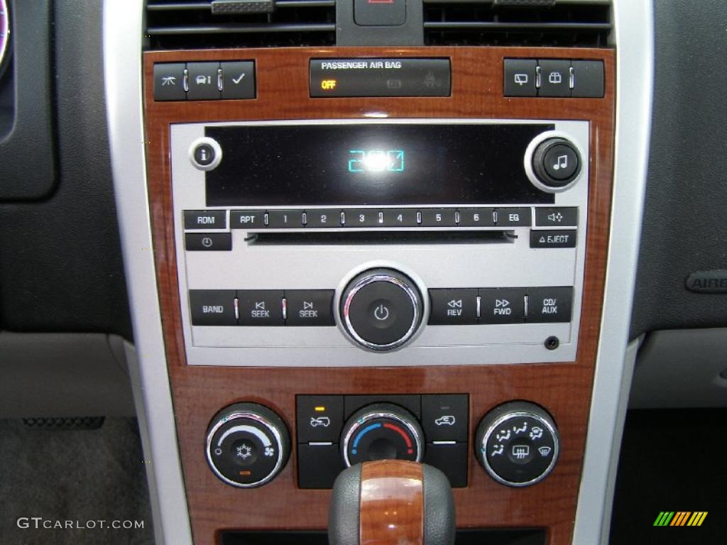 2009 Chevrolet Equinox LT AWD Controls Photo #38724379