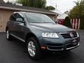 Front 3/4 View of 2004 Touareg V8