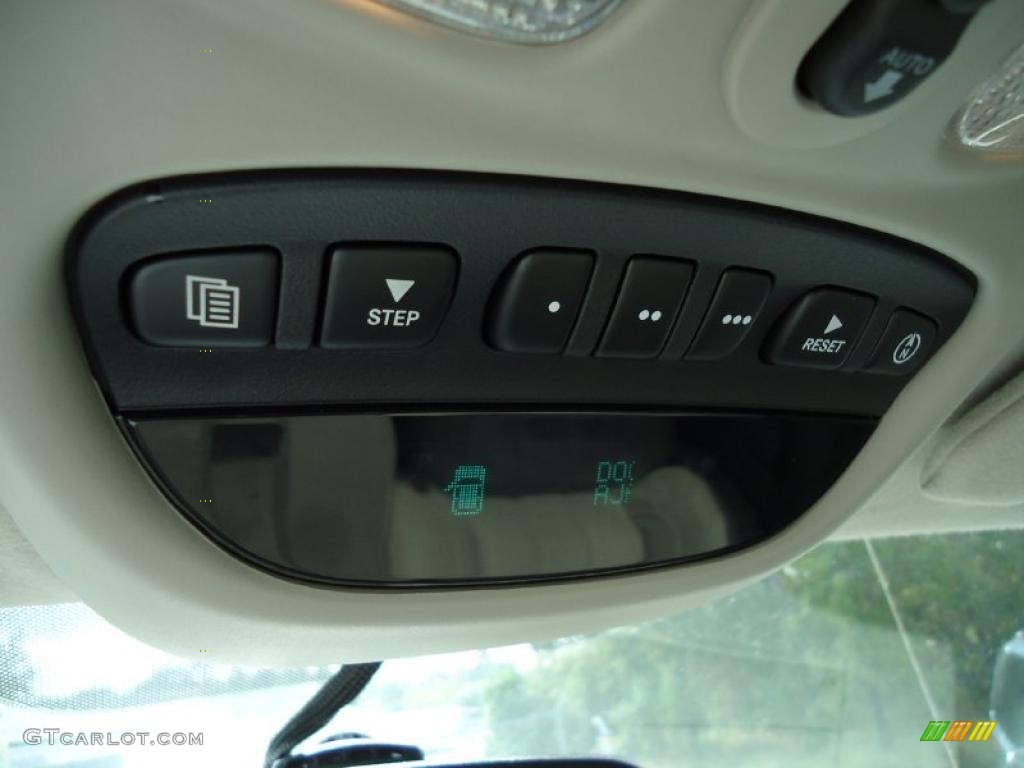 2008 Dodge Ram 2500 Laramie Mega Cab 4x4 Controls Photo #38726399