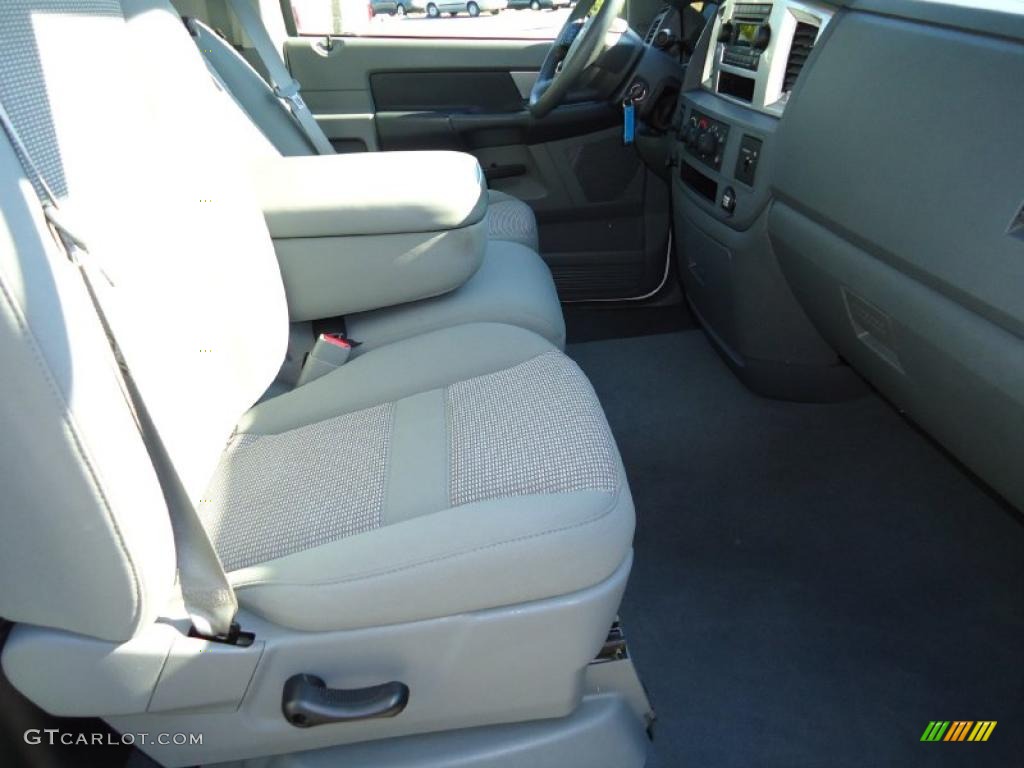 2007 Ram 1500 ST Regular Cab 4x4 - Bright White / Medium Slate Gray photo #13