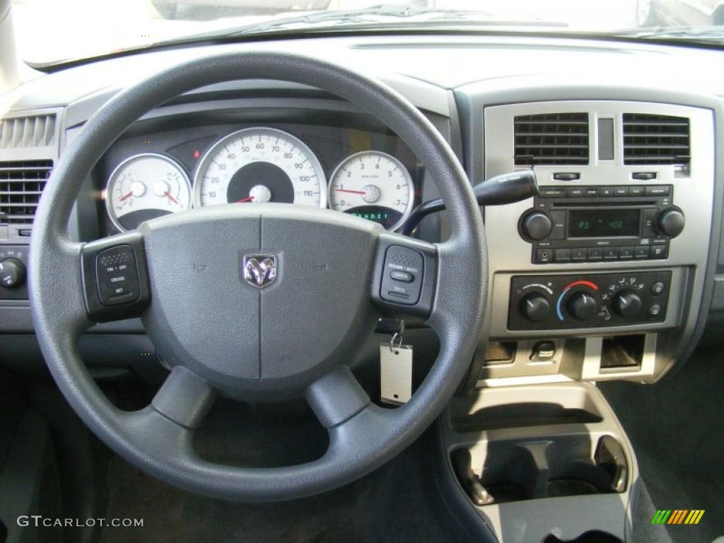 2007 Dodge Dakota SLT Quad Cab Medium Slate Gray Dashboard Photo #38727783