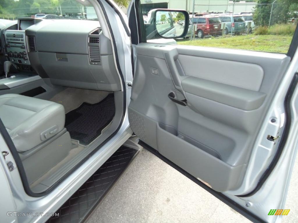2007 Nissan Armada LE 4x4 Steel/Titanium Door Panel Photo #38727895