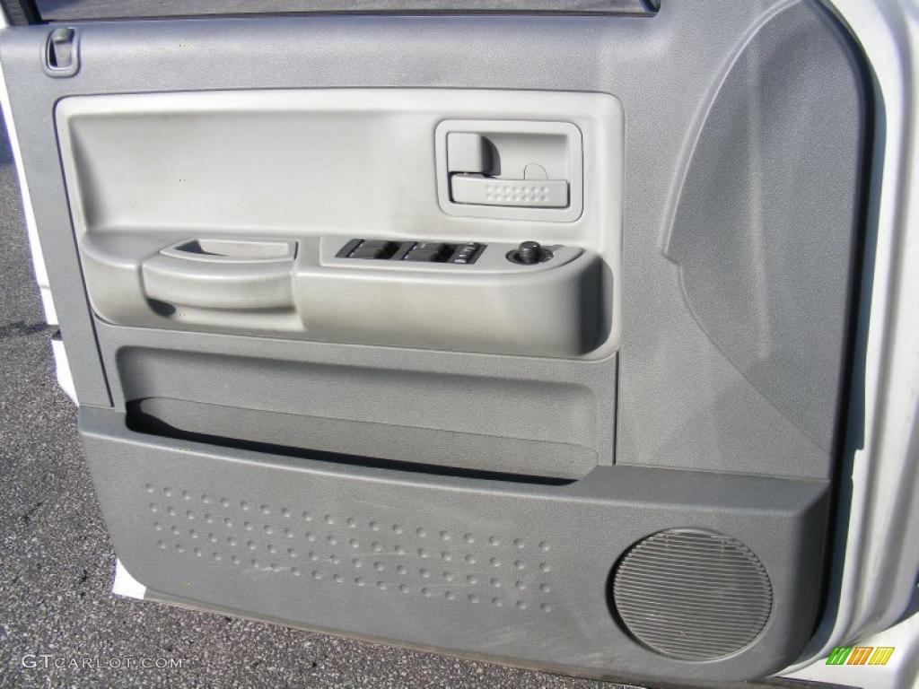 2007 Dodge Dakota SLT Quad Cab Door Panel Photos