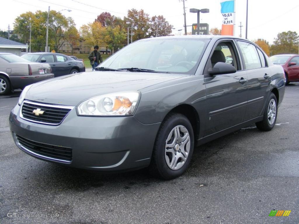 2006 Malibu LS Sedan - Medium Gray Metallic / Titanium Gray photo #1