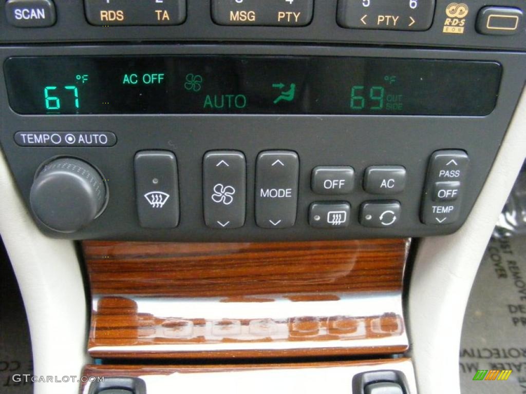 1999 Cadillac Eldorado Touring Coupe Controls Photo #38730423