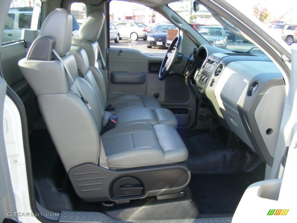 2006 F150 XL Regular Cab - Oxford White / Medium Flint photo #12