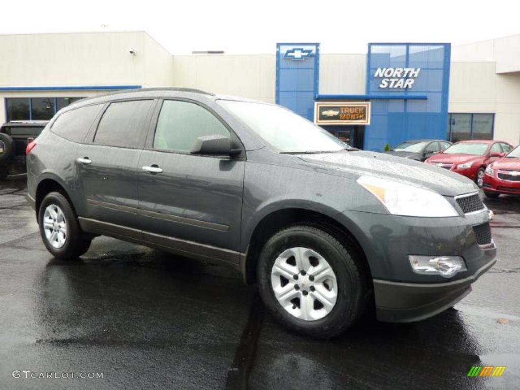 2011 Traverse LS - Cyber Gray Metallic / Dark Gray/Light Gray photo #1