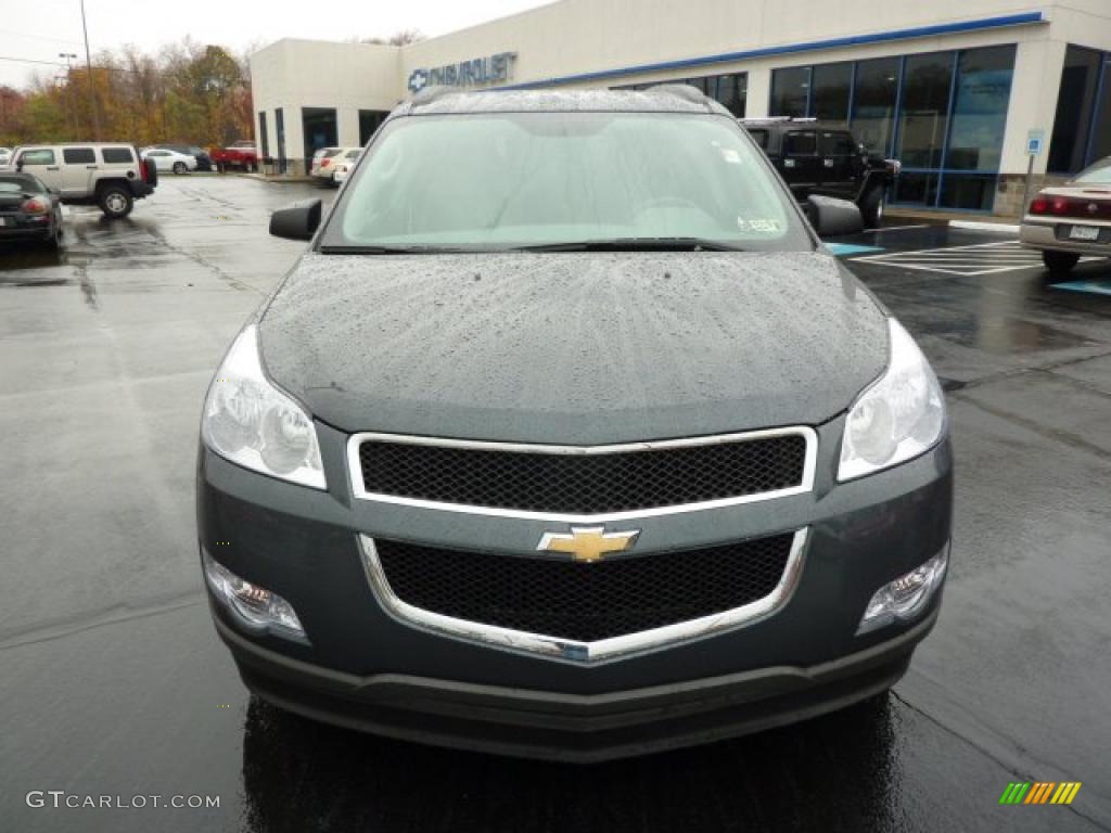 2011 Traverse LS - Cyber Gray Metallic / Dark Gray/Light Gray photo #2