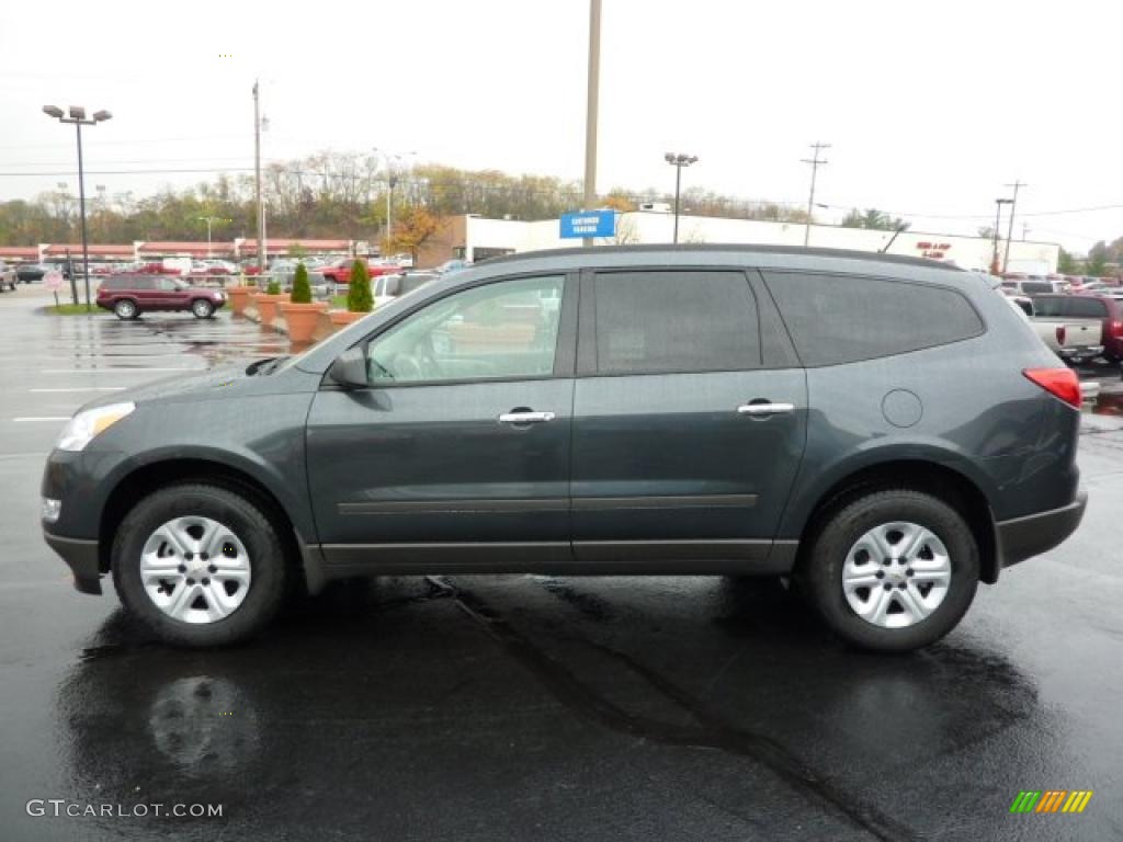 2011 Traverse LS - Cyber Gray Metallic / Dark Gray/Light Gray photo #4