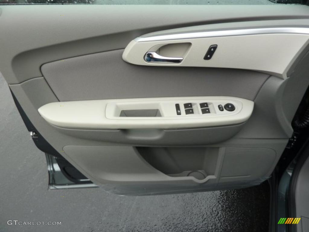 2011 Chevrolet Traverse LS Dark Gray/Light Gray Door Panel Photo #38730999