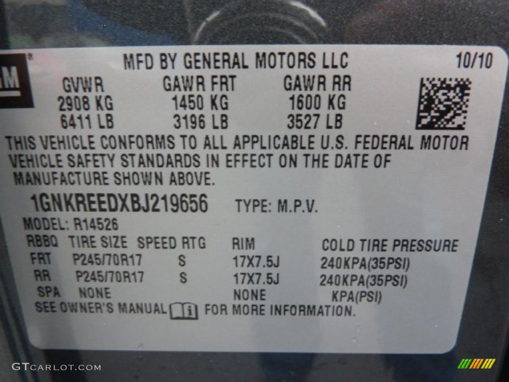 2011 Traverse LS - Cyber Gray Metallic / Dark Gray/Light Gray photo #17