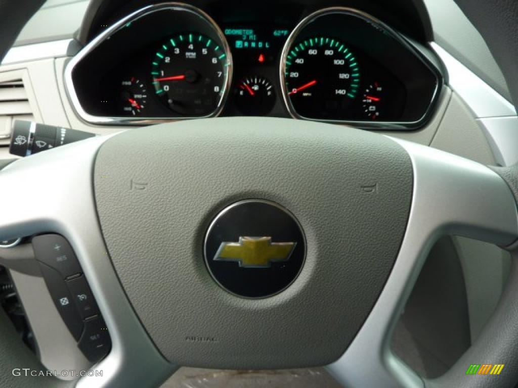 2011 Traverse LS - Cyber Gray Metallic / Dark Gray/Light Gray photo #19