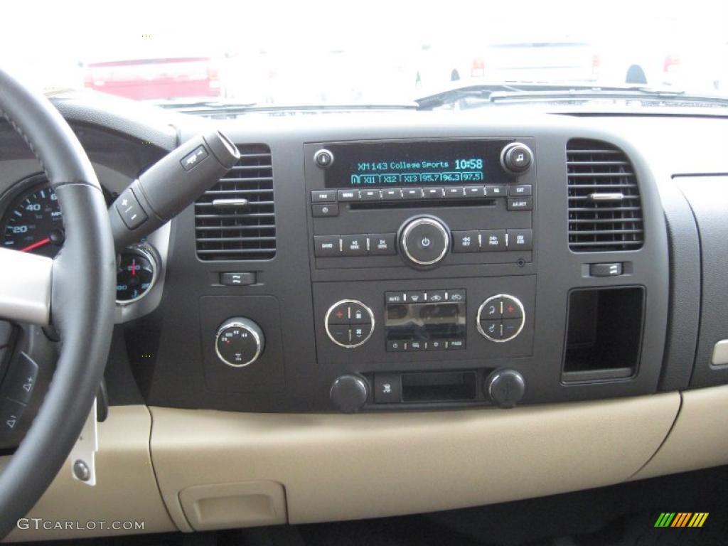 2010 Chevrolet Silverado 1500 LT Crew Cab 4x4 Controls Photo #38731559