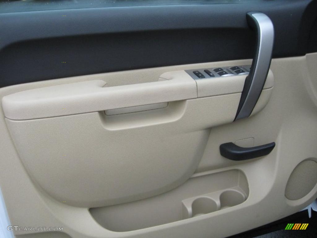 2010 Chevrolet Silverado 1500 LT Crew Cab 4x4 Light Cashmere/Ebony Door Panel Photo #38731591
