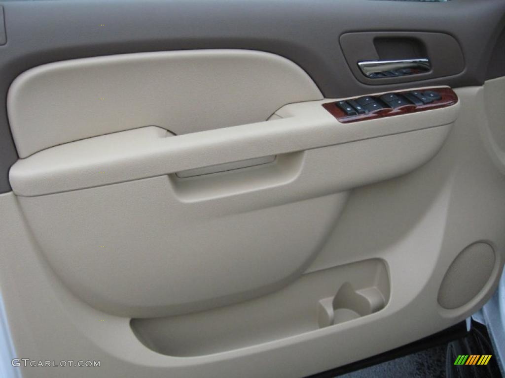 2011 Tahoe LS - Summit White / Light Cashmere/Dark Cashmere photo #10