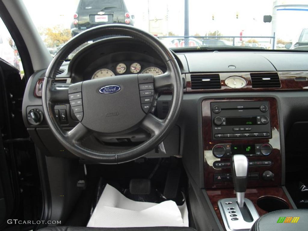 2005 Ford Five Hundred Limited Black Dashboard Photo #38733288