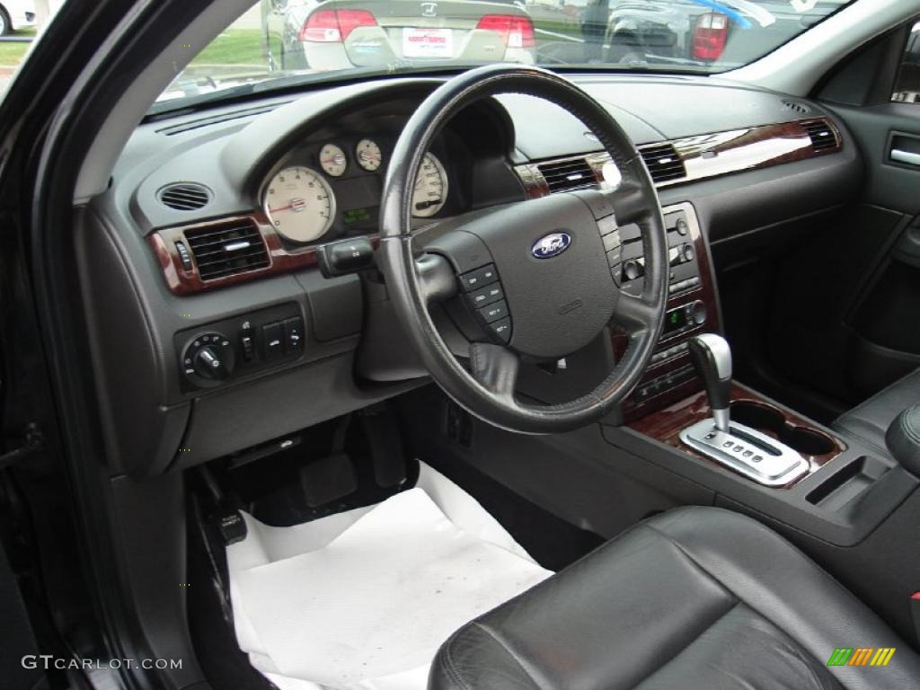 Black Interior 2005 Ford Five Hundred Limited Photo #38733332