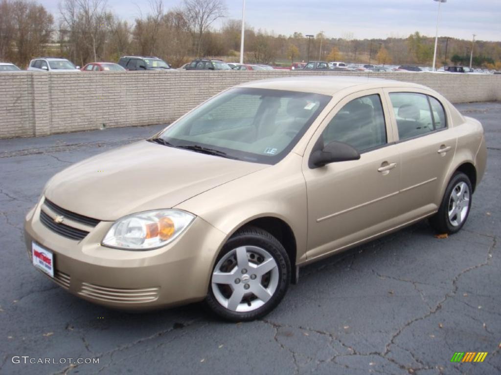 2005 Cobalt Sedan - Sandstone Metallic / Neutral Beige photo #1