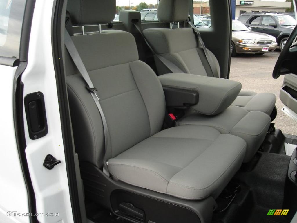 2008 Ford F150 XL Regular Cab 4x4 interior Photo #38735748