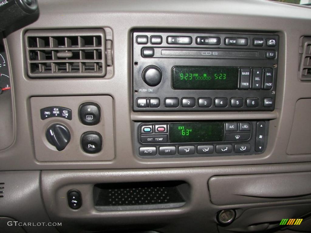2003 Ford Excursion Limited 4x4 Controls Photo #38736477