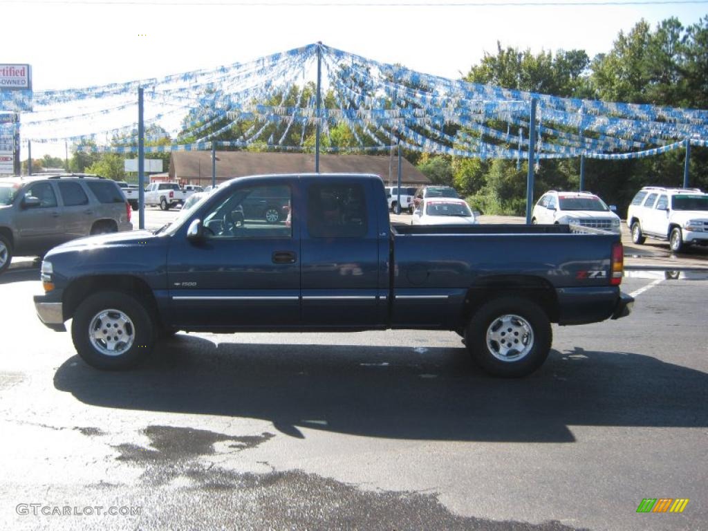 2002 Silverado 1500 LS Extended Cab 4x4 - Indigo Blue Metallic / Graphite Gray photo #2