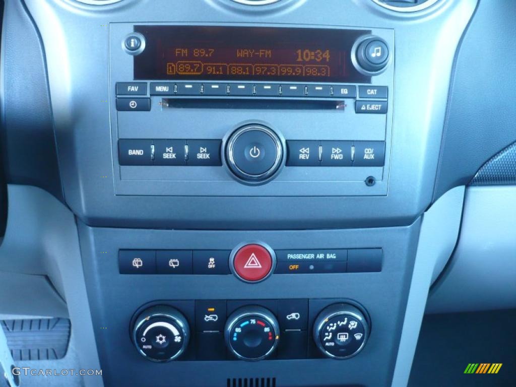 2010 Saturn VUE XR V6 AWD Controls Photo #38738919