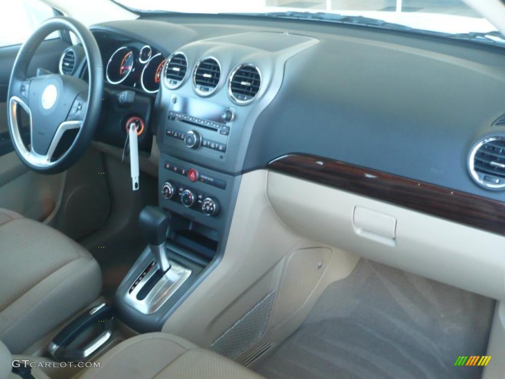Tan Interior 2010 Saturn VUE XR V6 AWD Photo #38739619