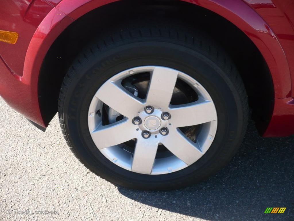 2010 VUE XR - Crystal Red Tintcoat / Gray photo #6