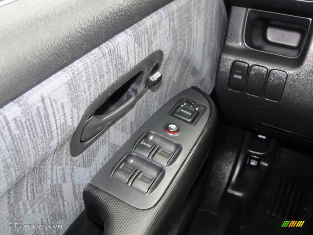 2003 CR-V LX - Taffeta White / Black photo #17