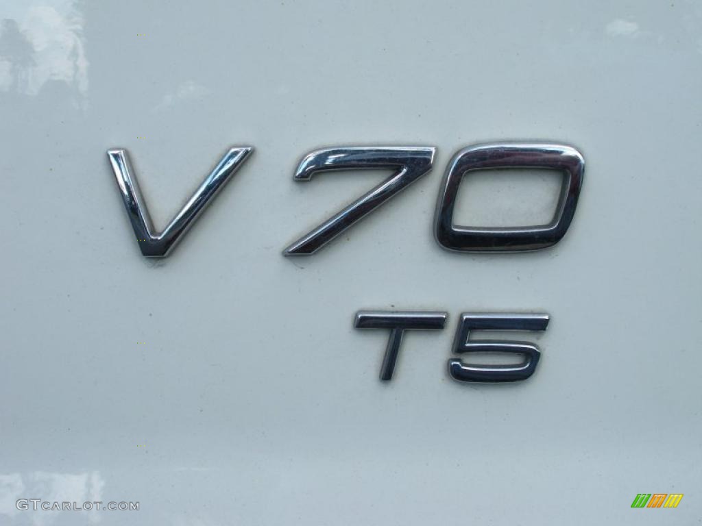 2001 Volvo V70 T5 Marks and Logos Photos