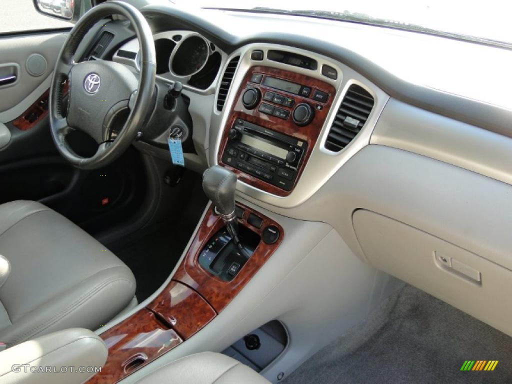 2004 Toyota Highlander Limited V6 Dashboard Photos