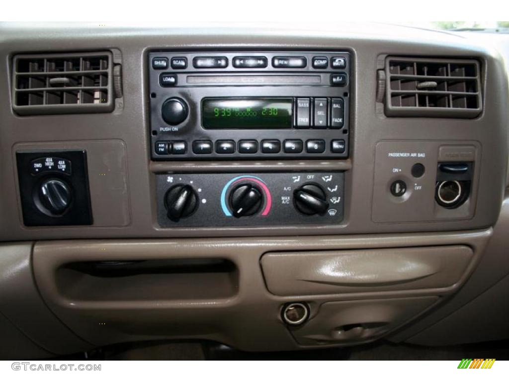 2000 Ford F250 Super Duty Lariat Extended Cab 4x4 Controls Photo #38744860