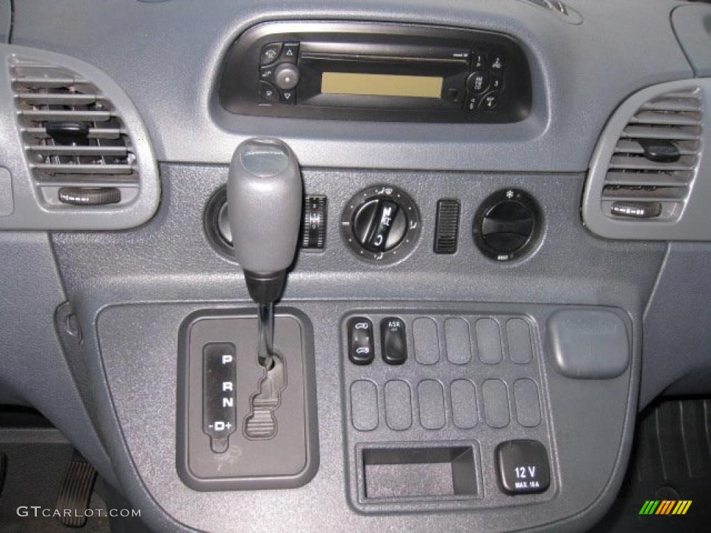 2006 Dodge Sprinter Van 3500 High Roof Cargo Controls Photo #38746588