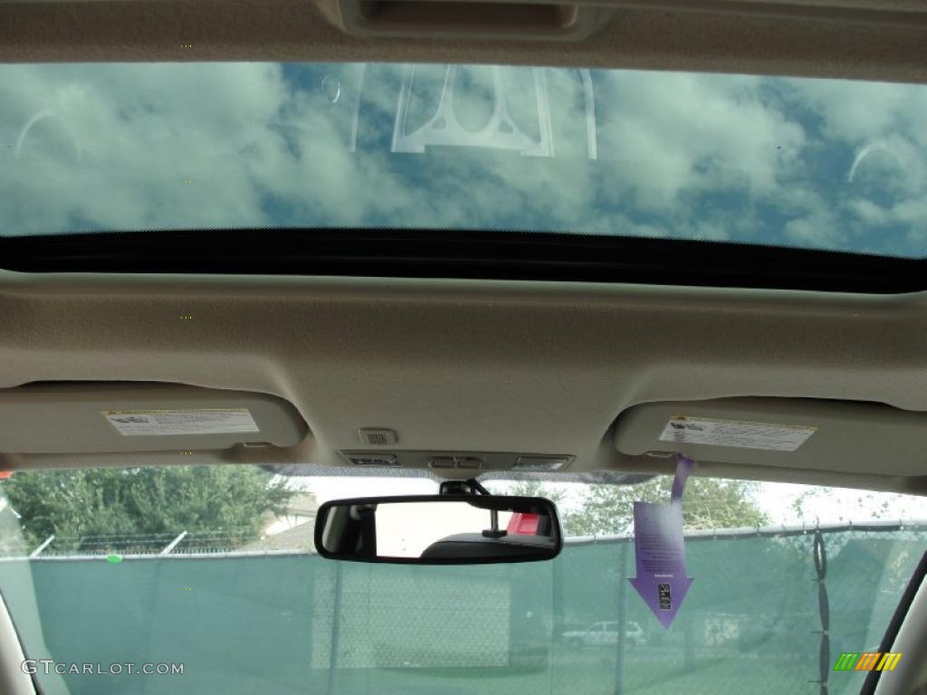 2011 Ford Fiesta SES Hatchback Sunroof Photo #38751168