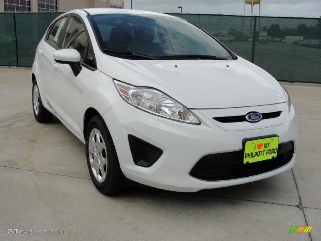 Oxford White 2011 Ford Fiesta SE SFE Hatchback Exterior Photo #38751200