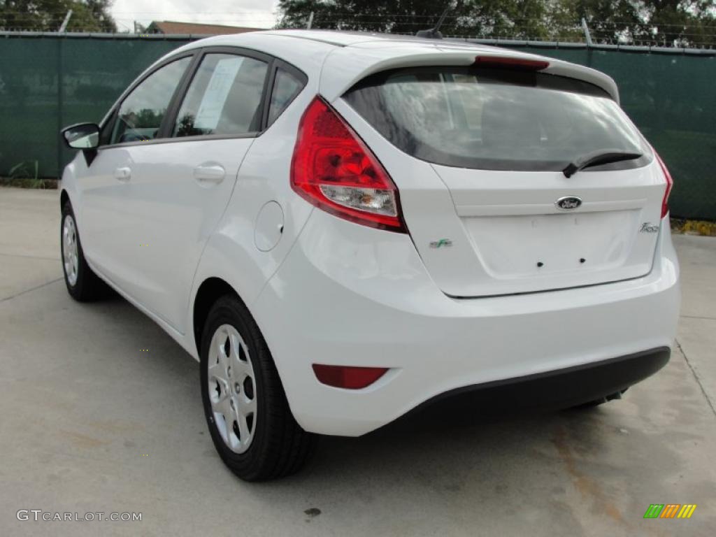 Oxford White 2011 Ford Fiesta SE SFE Hatchback Exterior Photo #38751264