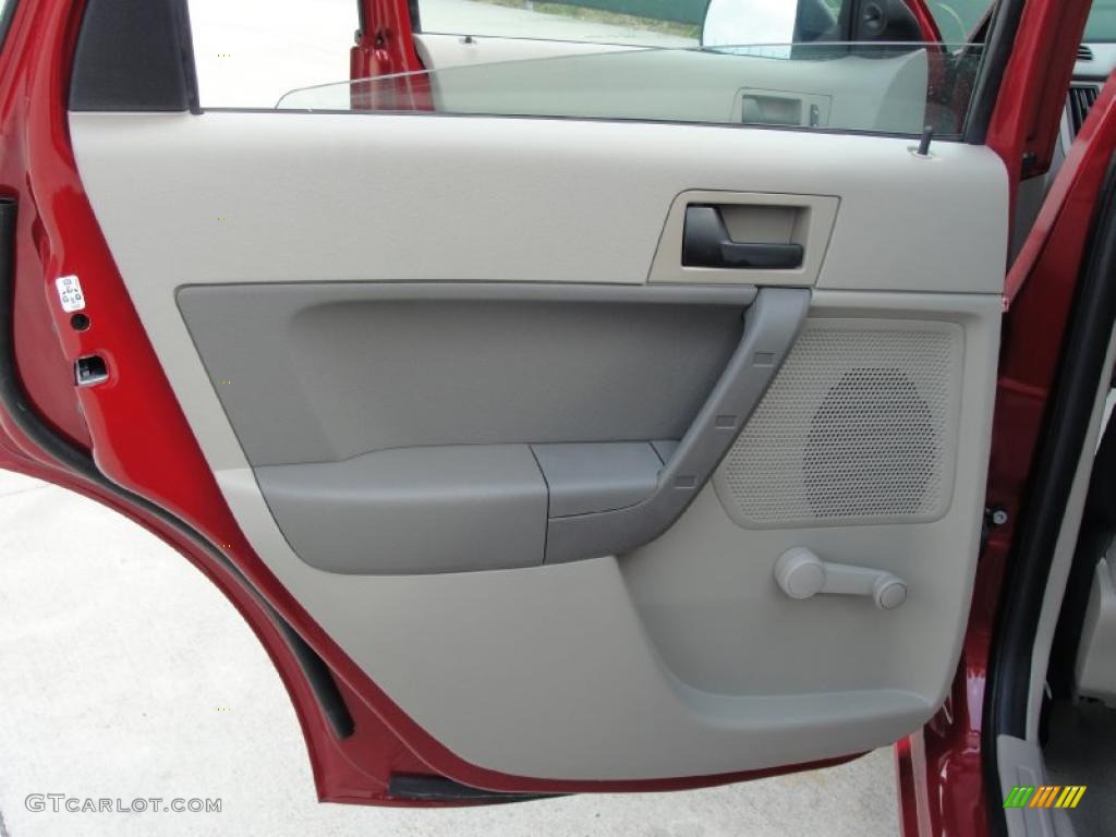 2011 Ford Focus S Sedan Medium Stone Door Panel Photo #38753280