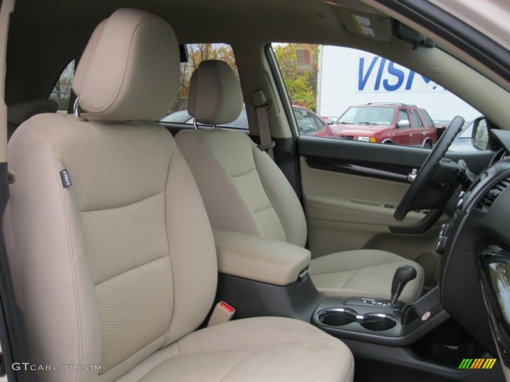 2011 Sorento LX AWD - Snow White Pearl / Beige photo #19