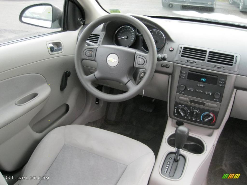 2005 Chevrolet Cobalt Sedan Gray Dashboard Photo #38756020