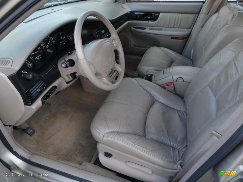 Taupe Interior 2000 Buick Regal LS Photo #38756148