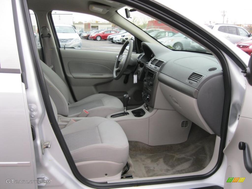 Gray Interior 2005 Chevrolet Cobalt Sedan Photo #38756152