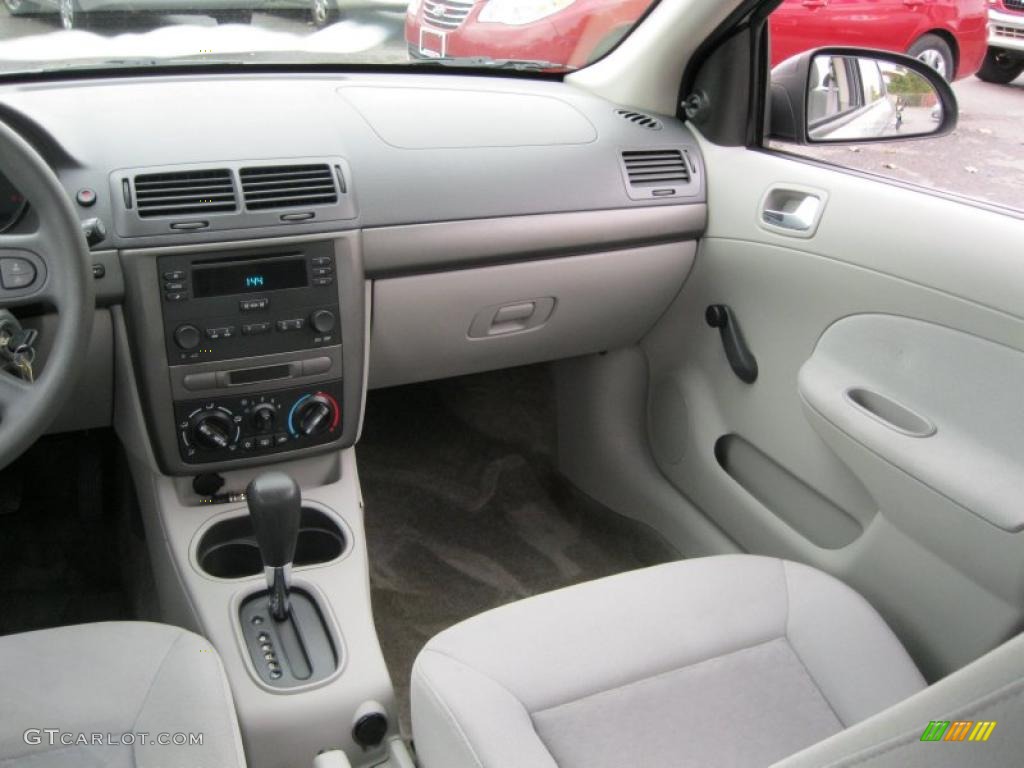 2005 Chevrolet Cobalt Sedan Gray Dashboard Photo #38756196