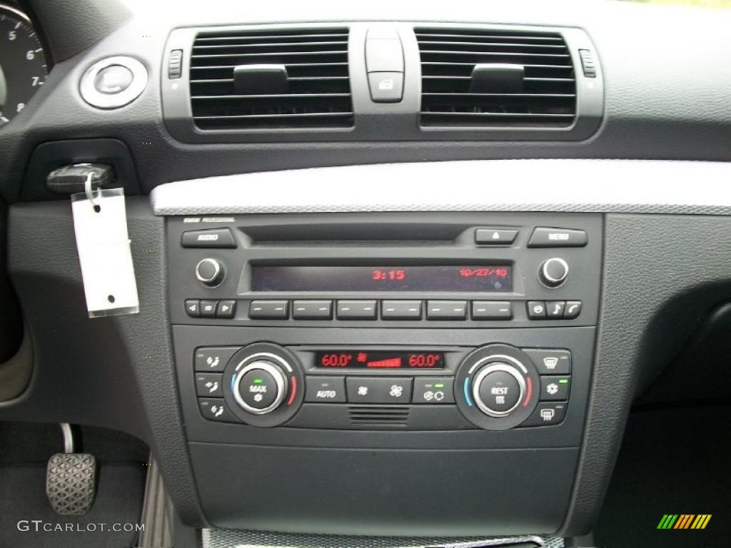 2008 BMW 1 Series 135i Coupe Controls Photo #38759360
