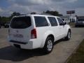 Avalanche White - Pathfinder LE Photo No. 4
