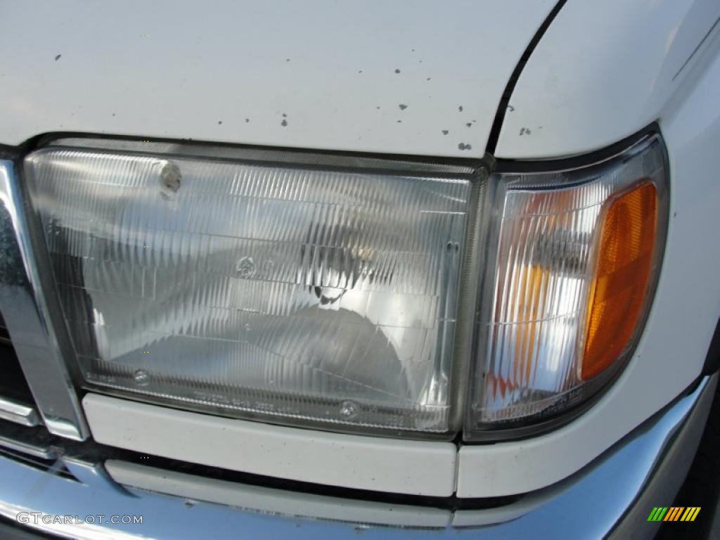 1998 4Runner SR5 - White / Gray photo #10