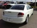 Stone White - Stratus SE Plus Sedan Photo No. 5